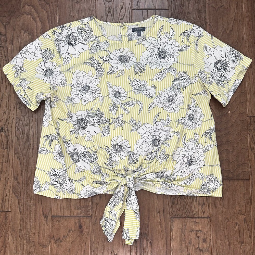 Madison yellow striped floral top with tie size XL